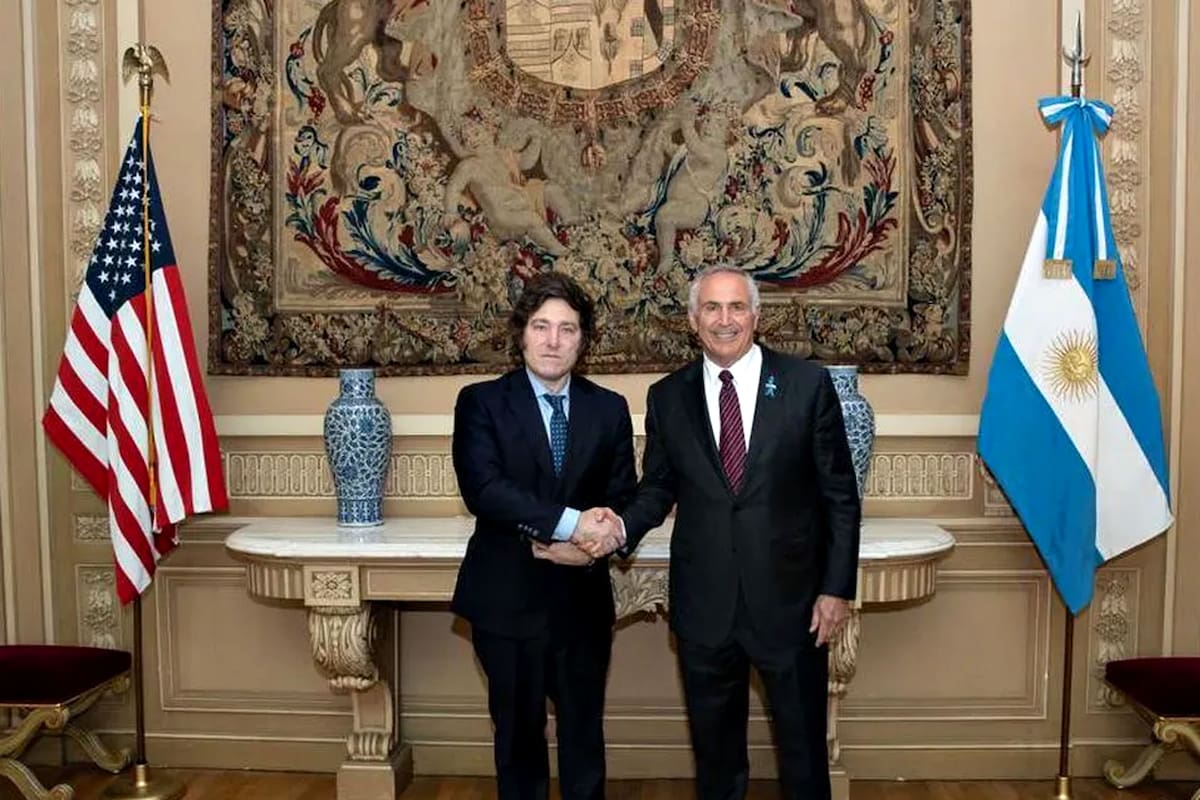 Javier Milei junto al embajador Marc Stanley, en octubre de 2022