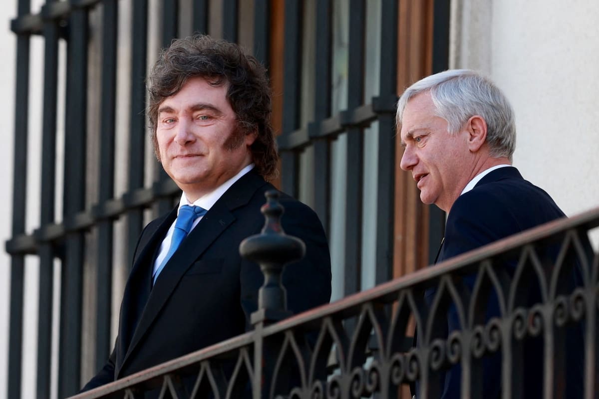 Javier Milei junto al presidente chileno José Antonio Kast en el Palacio de La Moneda