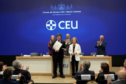 Javier Milei participó de la conferencia inaugural de la II Edición de los Cursos de Verano CEU–María Cristina, en la Universidad San Pablo de Madrid