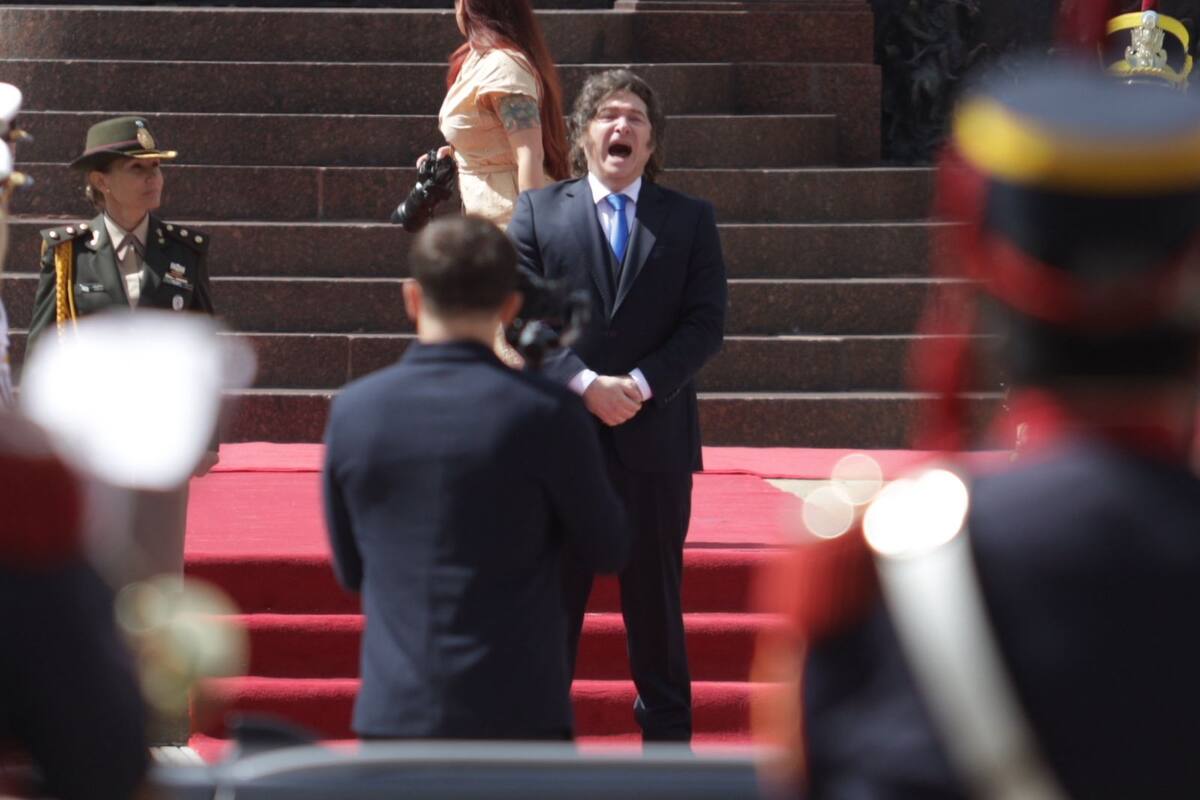 Javier Milei participó hoy de un homenaje a San Martín, en Retiro; el acto duró 14 minutos y el Presidente no habló