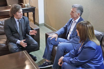Javier Milei reunido con Mauricio Macri y Patricia Bullrich luego de ganar el balotaje
