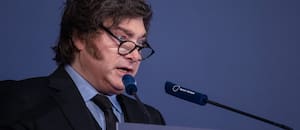 Milei justificó su insulto a la periodista española, explicó por qué no vio al rey y habló de los que "no llegan a fin de mes"