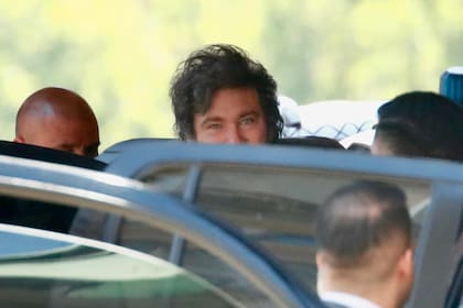 Javier Milei se retira de Casa Rosada