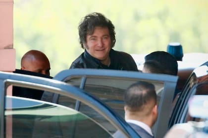 Javier Milei se retira de Casa Rosada