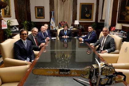 Javier Milei se reunió hoy con directivos de Breitling en la Casa Rosada