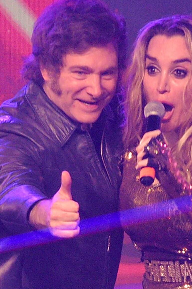 Javier Milei presenció el espectáculo de su exnovia en dos oportunidades y, en ambas ocasiones, no dudó en subir al escenario