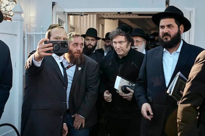 Javier Milei visitó la tumba del rabino Menachem Mendl Schneerson, conocido como el rebe de Lubavitch