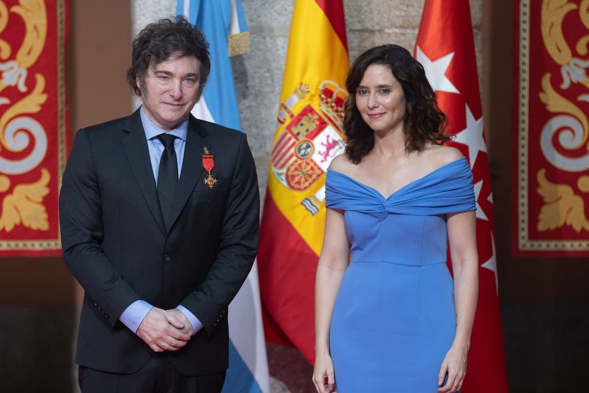 Javier Milei y la presidenta de la Comunidad de Madrid, Isabel Díaz Ayuso, en España en junio pasado