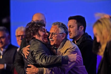 Javier Milei y Mario Lugones, el ministro de Salud