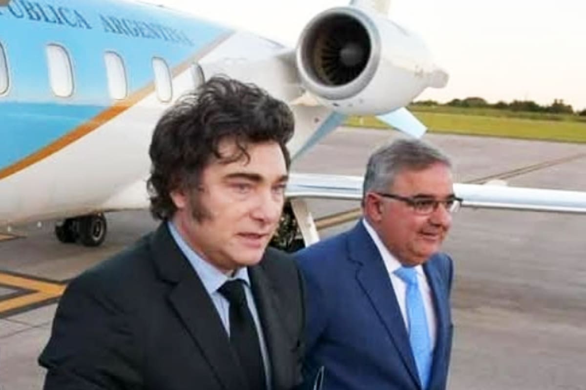 Javier Milei y Raúl Jalil, durante una visita del Presidente a Catamarca