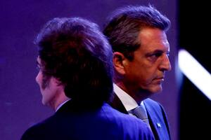 Javier Milei y Sergio Massa, en un cruce durante el debate de los candidatos antes de la segunda vuelta electoral
