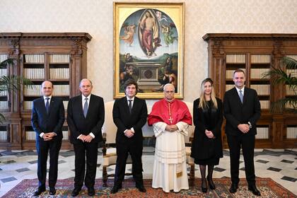 Javier Milei y su comitiva junto al papa León XIV