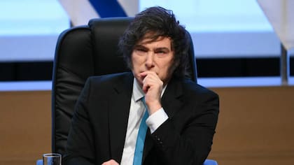 Javier Milei y sus medidas, en vivo: el apoyo a Adorni y las reacciones por los créditos hipotecarios del Banco Nación