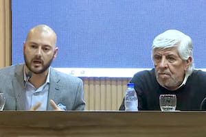 Javier Moral, abogado de camioneros, junto con Hugo Moyano en la conferencia de prensa en la que denunciaron lawfare