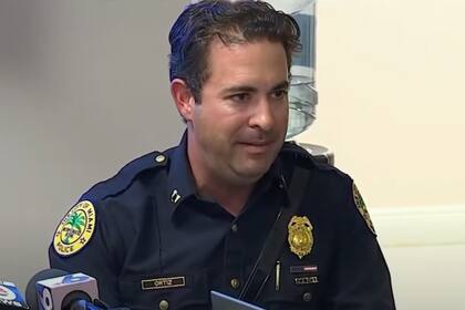 Javier Ortiz, excapitán de la Policía de Miami y nuevo miembro de la Guardia Estatal de Ron DeSantis en Florida