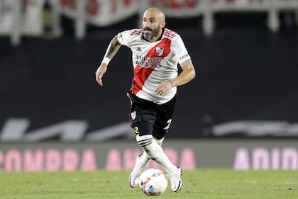Javier Pinola demostró su vigencia, en una noche inolvidable y como clásico número 3