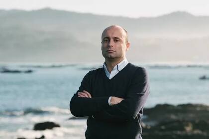 Javier Romero es autor de libro "Operación Marea Negra".