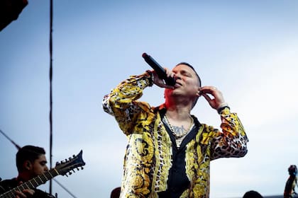 Javier Rosas, el cantante mexicano que se suma a la lista de artistas con visas de trabajo canceladas. Foto: Instagram @javierrosasap