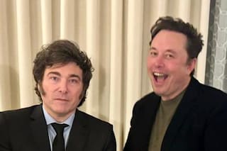 Elon Musk recomendó "invertir en la Argentina" y Adorni le agradeció: "Sos el mejor"