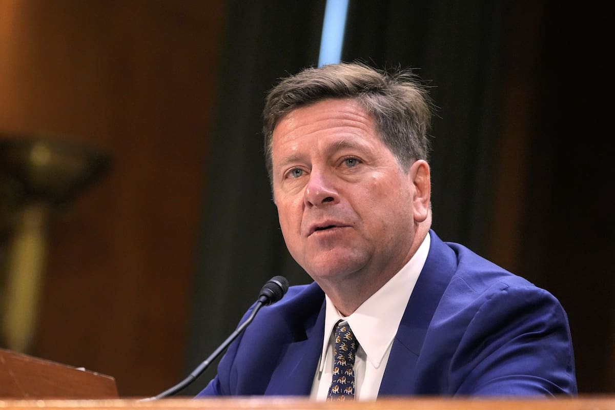 Jay Clayton declara ante la Comisión de Inteligencia del Senado en el Congreso en Washington, el 15