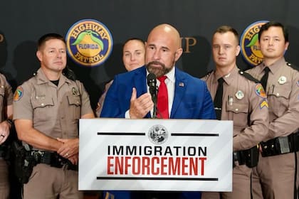 Jay Collins se muestra como el segundo candidato en las encuestas de Florida, detrás de Donalds