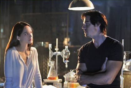 Jay Ryan y Kristin Kreuk, los protagonistas de La Bella y la Bestia