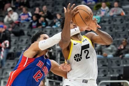 Jazz consigue su 2da victoria en 10 juegos al vencer 126-119 a los Pistons