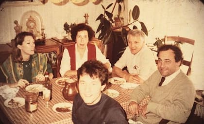 Jean-Claude con su familia poco antes de cometer los crímenes (Foto: Canal+)