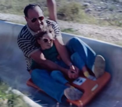 Jean-Claude con su hijo Antoine (Foto: YouTube)