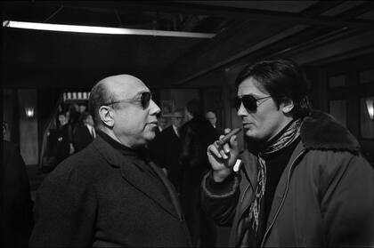 Jean-Pierre Melville y Alain Delon en un alto del rodaje de la película
