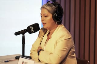 Jeannette Jara, la carta del oficialismo que busca frenar a la ultraderecha en Chile
