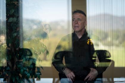 Jefe de campaña en Los Ángeles muestra cómo agentes migratorios aumentan arrestos