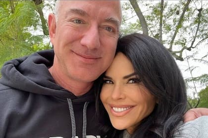 Jeff Bezos decidió dejar Seattle y trasladarse a Miami para estar más cerca de su familia