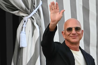 Jeff Bezos es una de las personas mas ricas del mundo