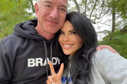 Jeff Bezos y su pareja, Lauren Sánchez