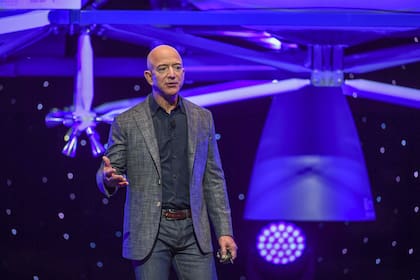 Jeff Bezos y un cuestionamiento que lo llevó a la creación de Amazon (Photo by Jonathan Newton / The Washington Post via Getty Images)