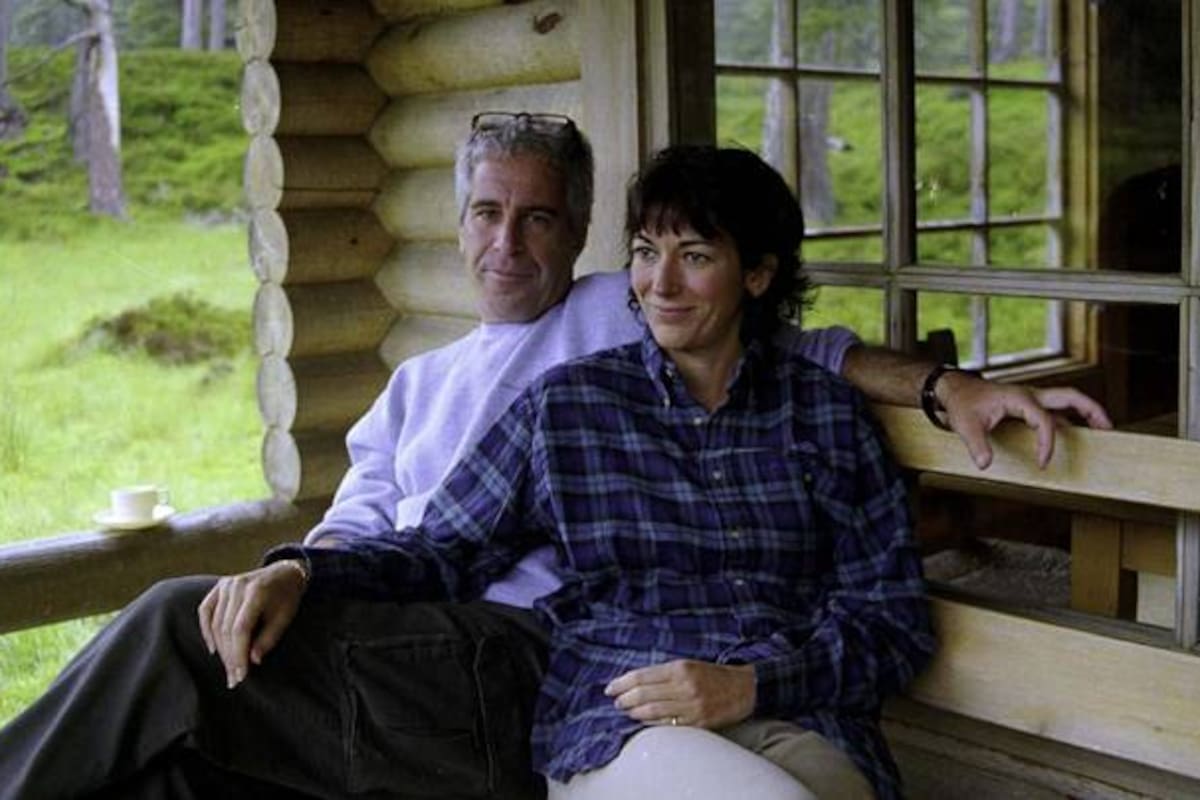 Jeffrey Epstein junto a Ghislaine Maxwell en Balmoral (Crédito: Departamento de Justicia de Estados Unidos)