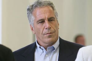 Jeffrey Epstein se suicidó en 2019 mientras transcurría su juicio por abuso sexual y trata de menores de edad