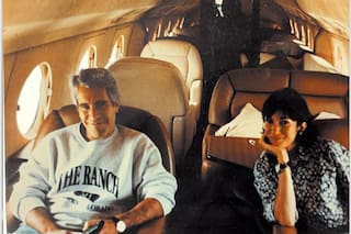 Jeffrey Epstein negoció con insistencia la venta de un helicóptero al gobierno argentino