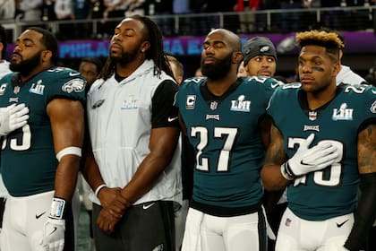 Jenkins (número 27) uno de los jugadores opositores a Donald Trump; es un activista y lucha contra la discriminación racial en el deporte