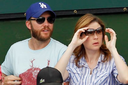 Jenna Fischer, más conocida como Pam de The Office, viendo a Andy Roddick junto a su marido