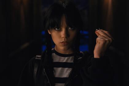 Jenna Ortega en la multinominada Merlina