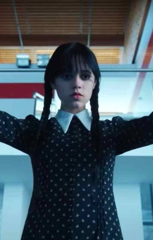 Jenna Ortega en una escena de Merlina