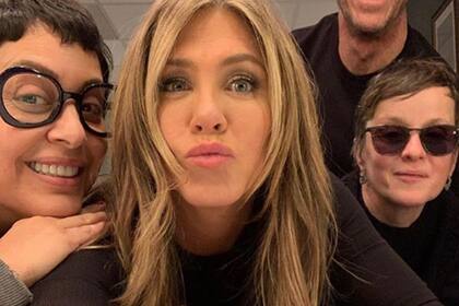 Jennifer Anistom celebró sus 51 años con una sensual producción para una revista de modas