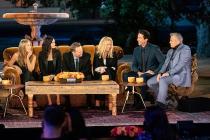 Jennifer Aniston, Courteney Cox, Matthew Perry, Lisa Kudrow, David Schwimmer y Matt LeBlanc volvieron a juntarse para Friends: El Reencuentro