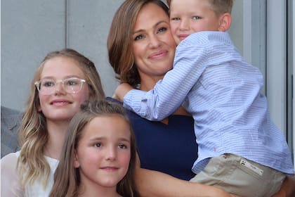 Jennifer Garner con sus tres hijos: Violet, Seraphina y Samuel