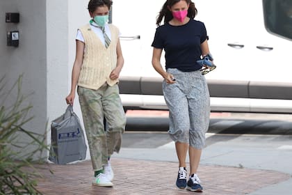 Jennifer Garner dio cuenta de su buen corazón mientras paseaba junto a su hija Seraphina, por Los Angeles