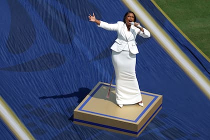 Jennifer Hudson cantó el himno estadounidense