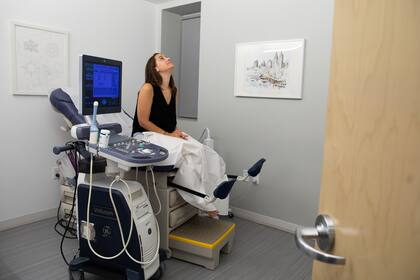 Jennifer Lannon, de 26 años, durante una cita en Extend Fertility