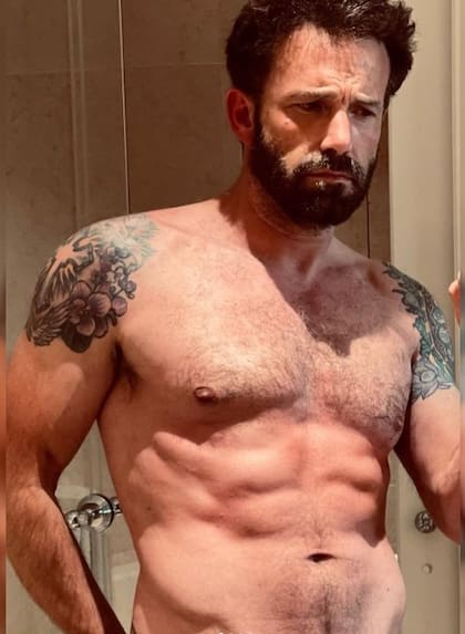 Jennifer Lopez publicó una fotografía de Ben Affleck sin ropa y llamó la atención de sus seguidores